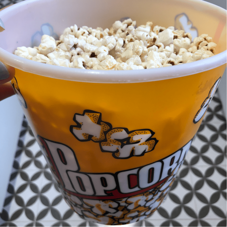 Palomitas con mantequilla en sartén