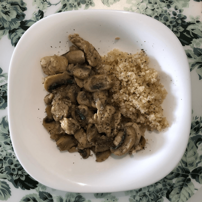 Pavo con salsa de champiñones