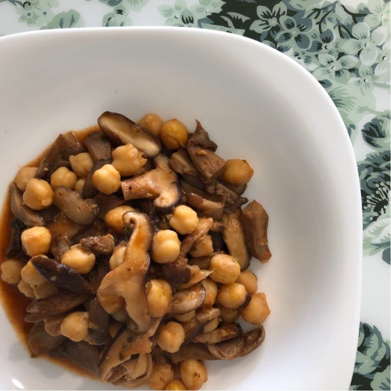 Potaje de setas y garbanzos