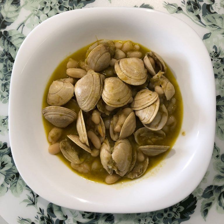Alubias con almejas