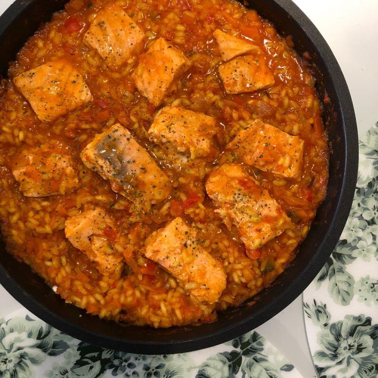 Arroz de verduritas con salmón