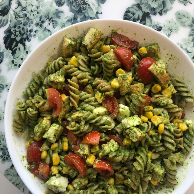 Ensalada de pasta cremosa