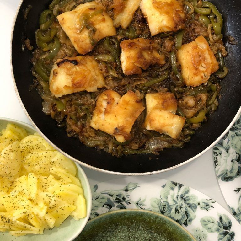 Bacalao fresco encebollado