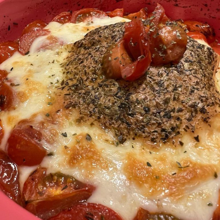 Provolone con tomates cherry