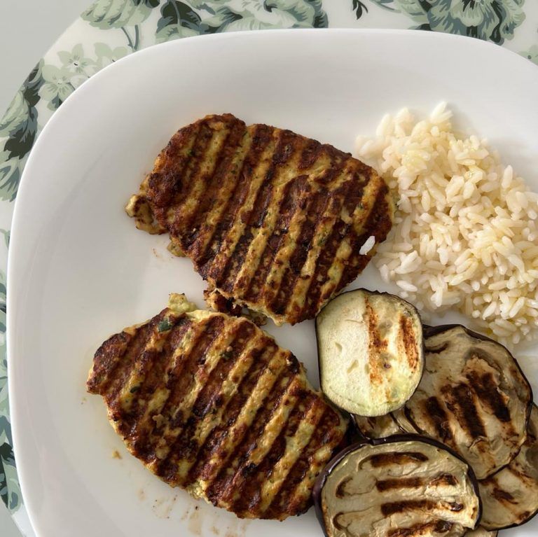Hamburguesas de pollo y calabacín
