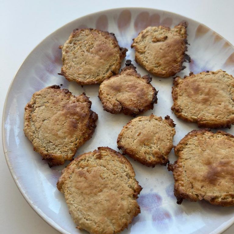 Galletas de plátano y crema de cacahuete