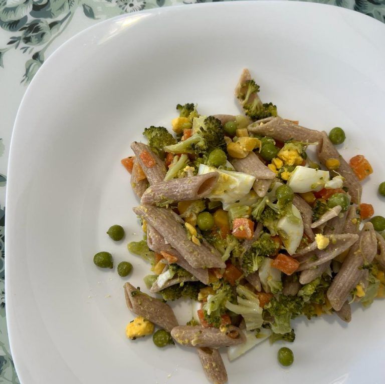 Ensalada de pasta y hortalizas